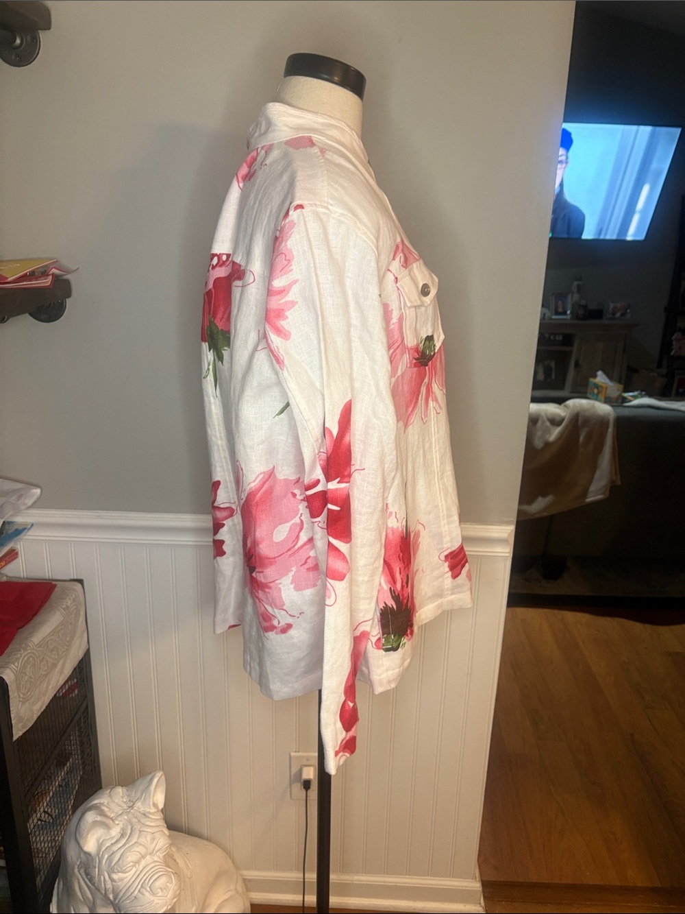 White Linen Floral Button Jacket with Pink Red Blooms - Picture 4 of 6
